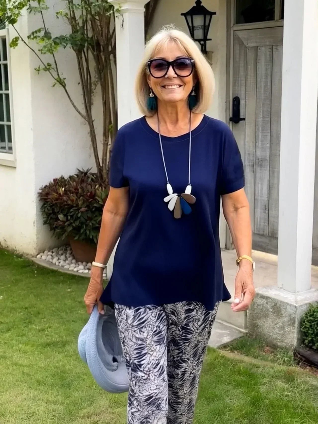 Żaneta – Elegancki komplet z dopasowaną górą i luźnymi spodniami